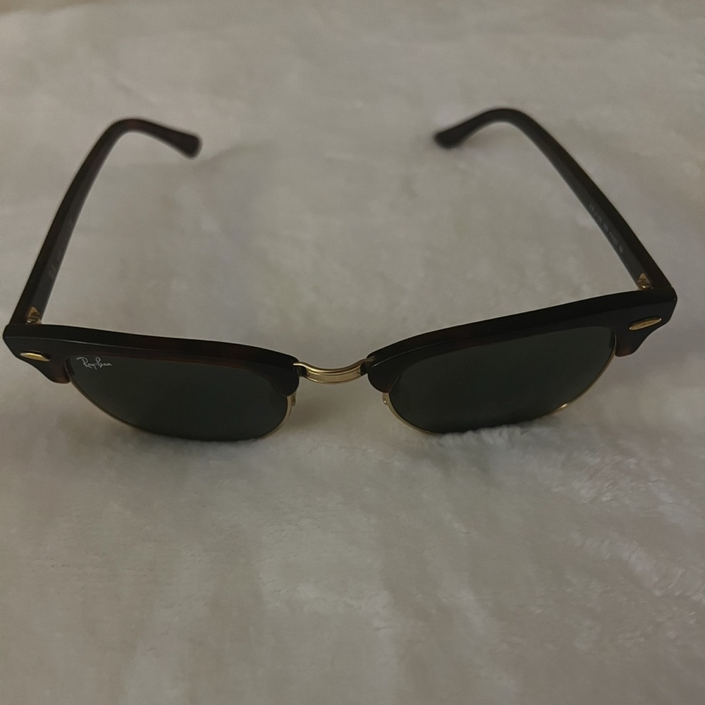 Ray-Ban Classic Sunglasses with Black and Gold